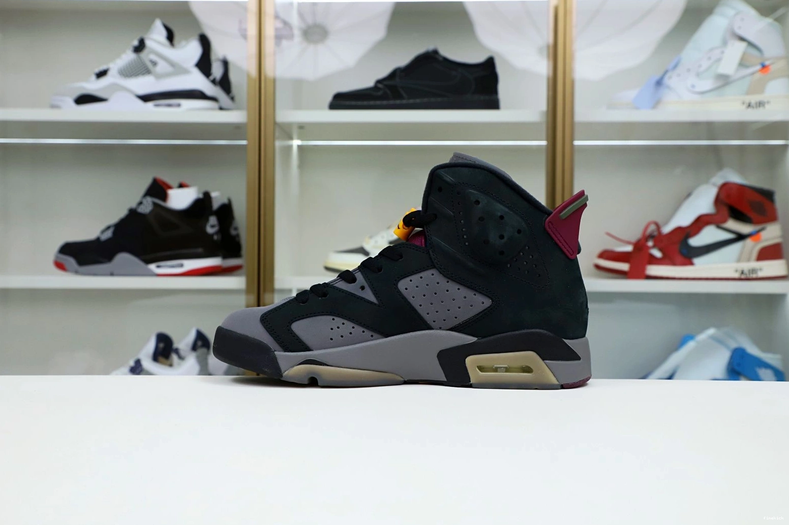 JORDAN AIR 6 RETRO BORDEAUX 0129